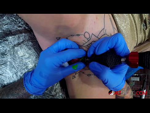 ❤️ Ekstreem tattooed hottie Sully Savage krige in tattoo op har klitoris Anale porno by porno fy.stroybassein.ru ❤